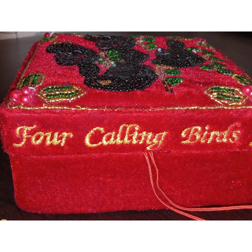 Vtg‎ Red Velvet Trinket/Jewelry Box Red Beaded Four Calling Birds